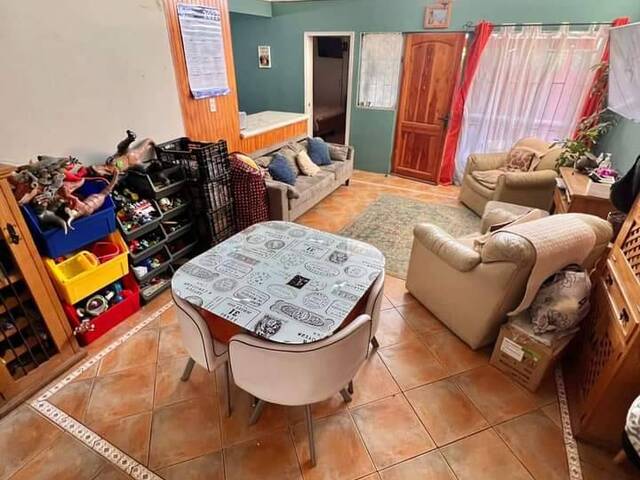 #100 - Casa para Venta en Villa Alemana - V