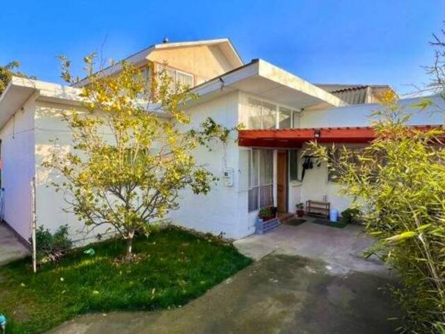 #100 - Casa para Venta en Villa Alemana - V